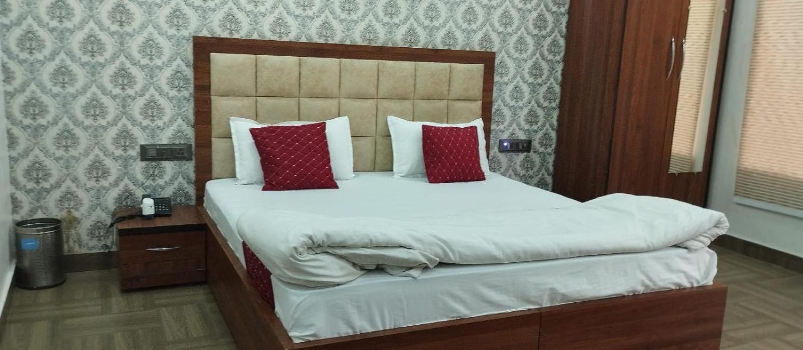 The Singhasan Nd Saffron Hotel Jind Esterno foto